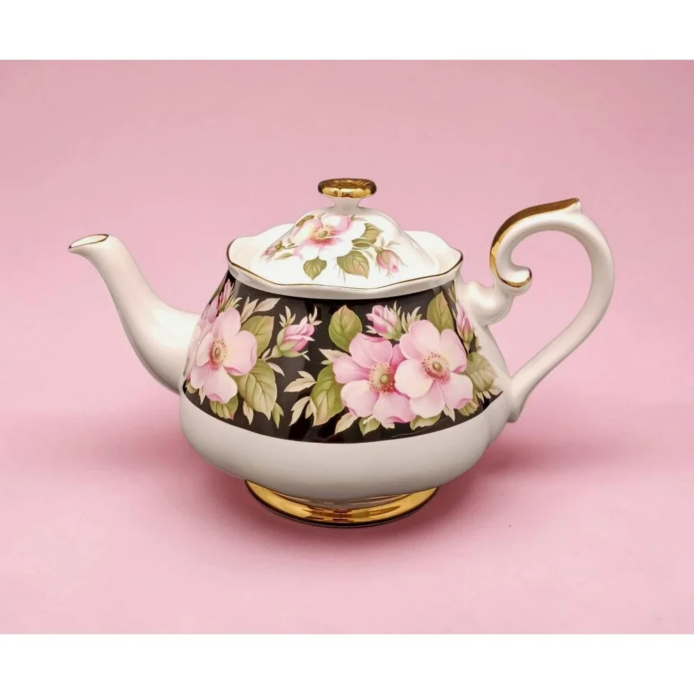 Pristine Royal Albert Alberta Rose Teapot Provincial Flowers Vintage Bone China
